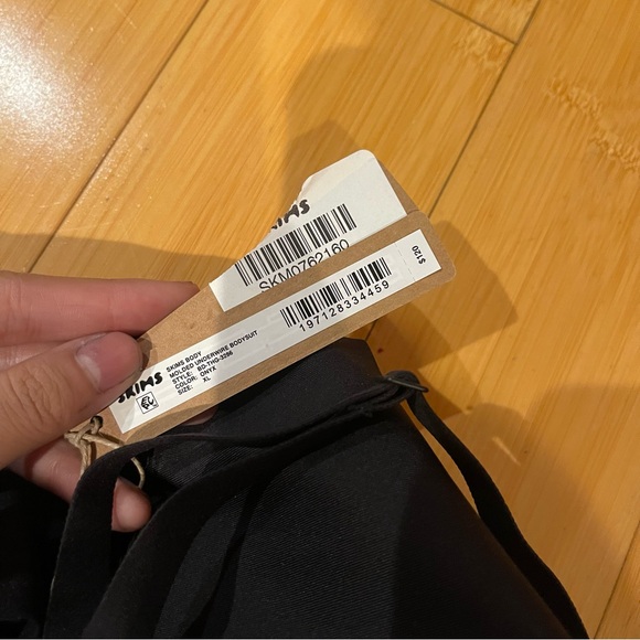 NWT SKIMS BODY UNDERWIRE THONG BODYSUIT size XL - Picture 5 of 5